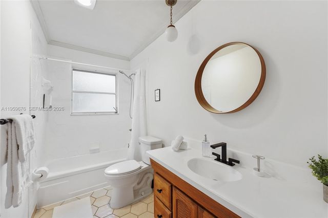 1840 NE 59th Ct, Fort Lauderdale, FL 33308