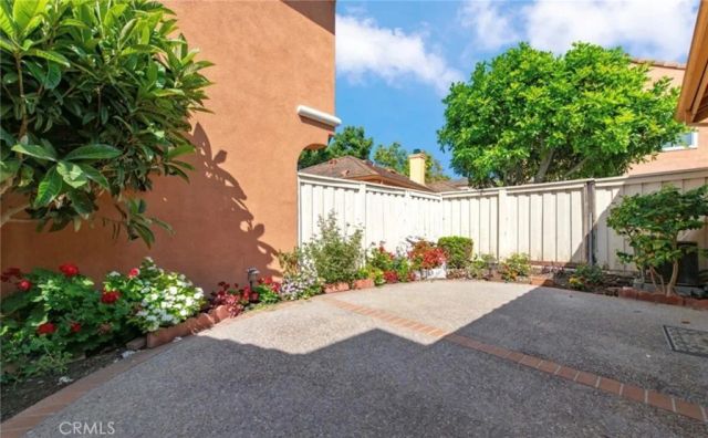 12 Parthenia, Irvine, CA 92606