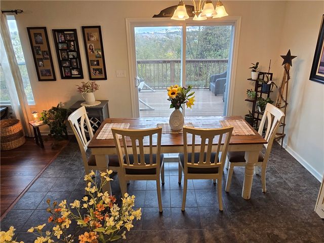 8478 Walthour Dr, Irwin, PA 15642