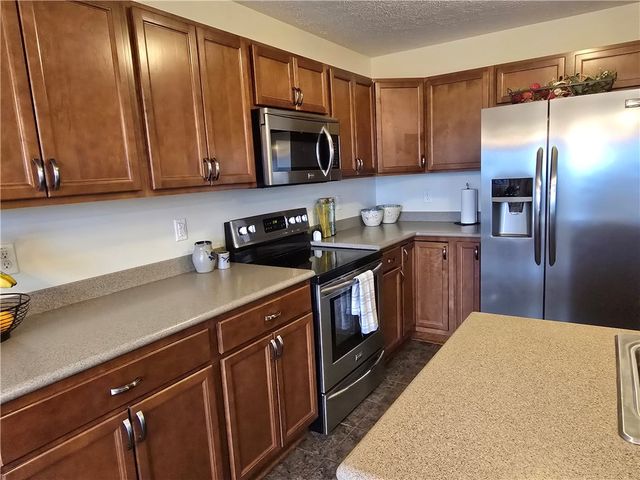 8478 Walthour Dr, Irwin, PA 15642