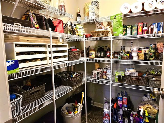 8478 Walthour Dr, Irwin, PA 15642