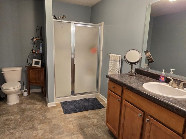 8478 Walthour Dr, Irwin, PA 15642