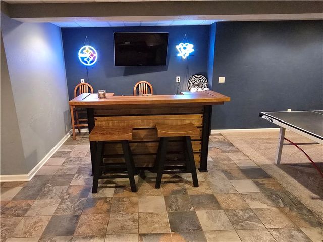 8478 Walthour Dr, Irwin, PA 15642