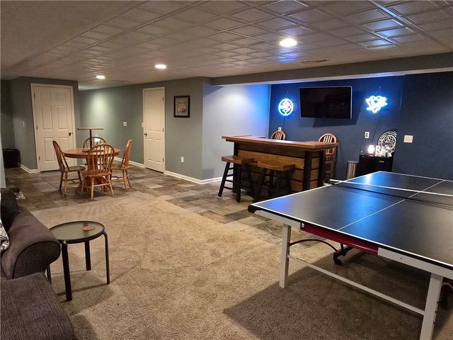 8478 Walthour Dr, Irwin, PA 15642