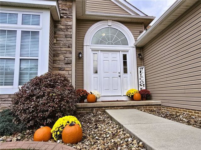 8478 Walthour Dr, Irwin, PA 15642