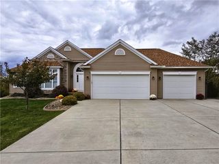 8478 Walthour Dr, Irwin, PA 15642