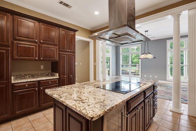 7590 CHAPEL CREEK PKY N, Memphis, TN 38016