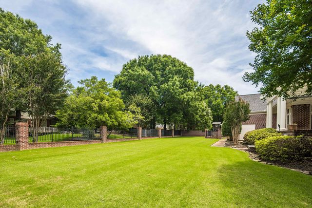 7590 CHAPEL CREEK PKY N, Memphis, TN 38016