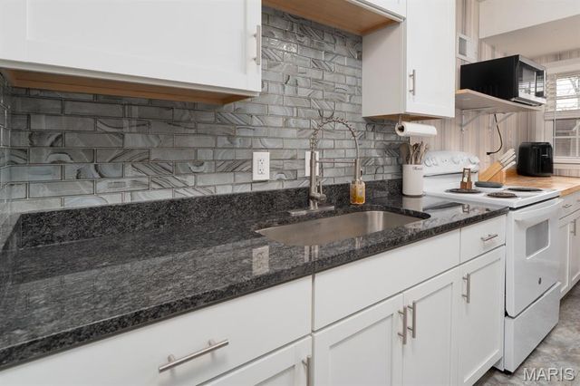 2012 Clark Avenue, Granite City, IL 62040