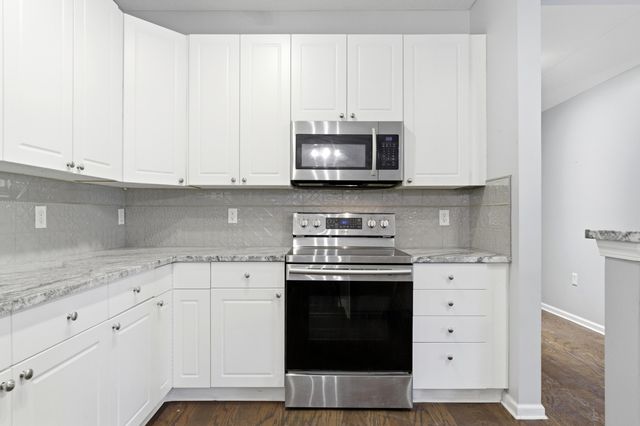 7728 S Essex Gate Drive S, Dublin, OH 43016