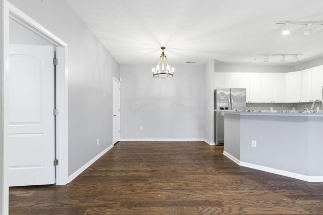 7728 S Essex Gate Drive S, Dublin, OH 43016