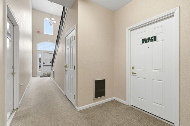 7728 S Essex Gate Drive S, Dublin, OH 43016