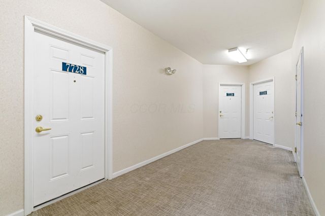 7728 S Essex Gate Drive S, Dublin, OH 43016