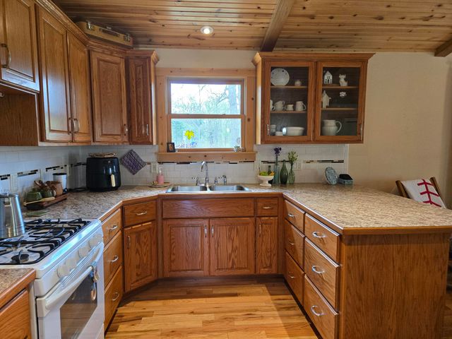 22407 Farm Road 2012, Crane, MO 65633