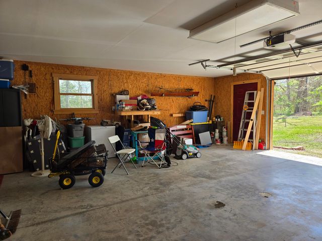 22407 Farm Road 2012, Crane, MO 65633