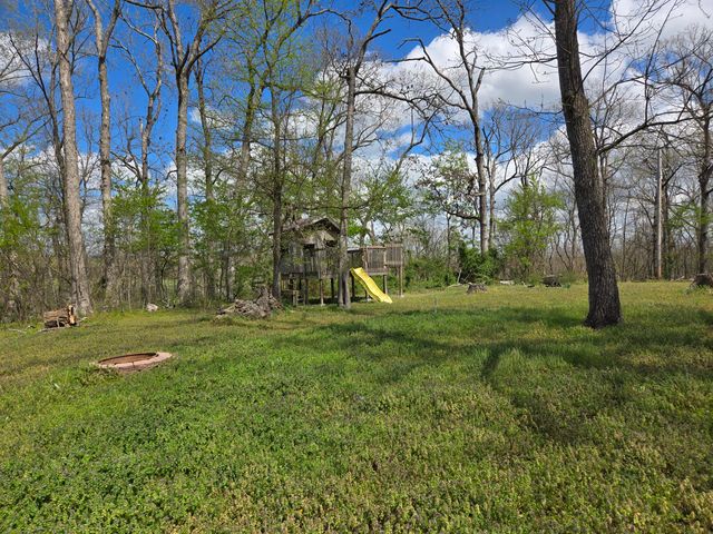 22407 Farm Road 2012, Crane, MO 65633