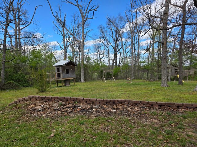 22407 Farm Road 2012, Crane, MO 65633