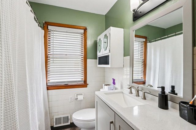 1643 Moore Street, Beloit, WI 53511