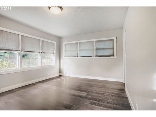 4201 Se HAROLD St, Portland, OR 97206