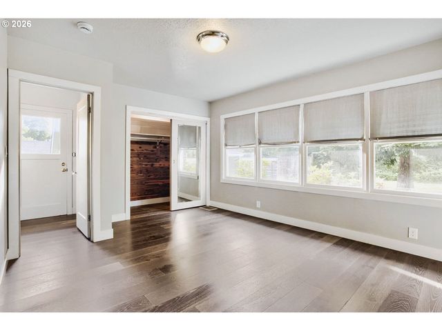 4201 Se HAROLD St, Portland, OR 97206