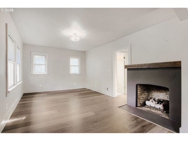 4201 Se HAROLD St, Portland, OR 97206