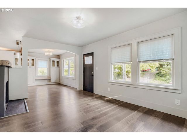 4201 Se HAROLD St, Portland, OR 97206