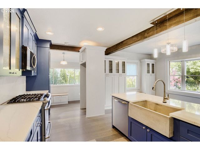 4201 Se HAROLD St, Portland, OR 97206