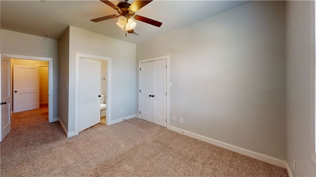 203 Brentwood Drive E 11, College Station, TX 77840