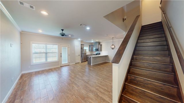 203 Brentwood Drive E 11, College Station, TX 77840