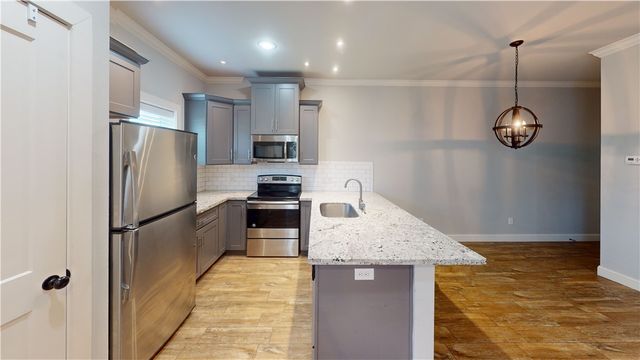 203 Brentwood Drive E 11, College Station, TX 77840