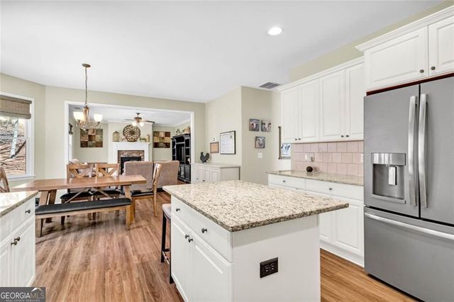 6043 Fords Lake Court NW, Acworth, GA 30101