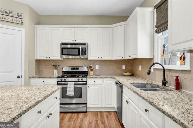 6043 Fords Lake Court NW, Acworth, GA 30101