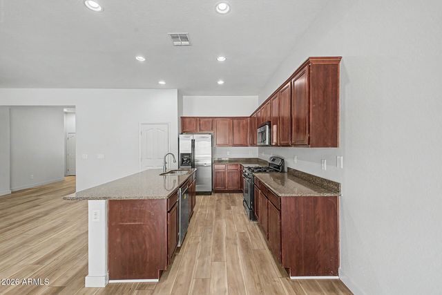 206 W BLUE LAGOON Drive, Casa Grande, AZ 85122