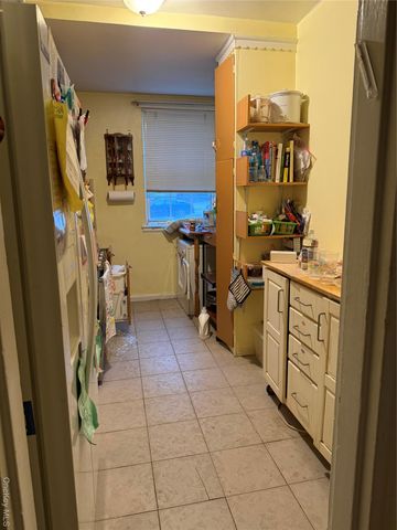 77-28 Vleigh Pl. 81 B, Flushing, NY 11367