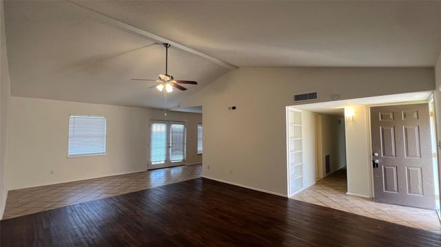 535 Jeff Davis Drive, Richmond, TX 77469