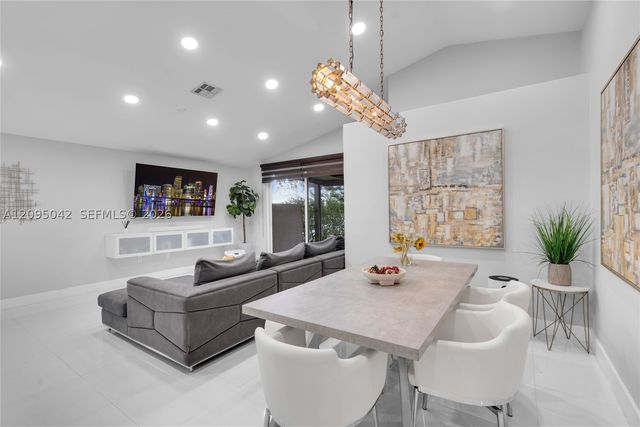 11817 SW 7th St, Pembroke Pines, FL 33025