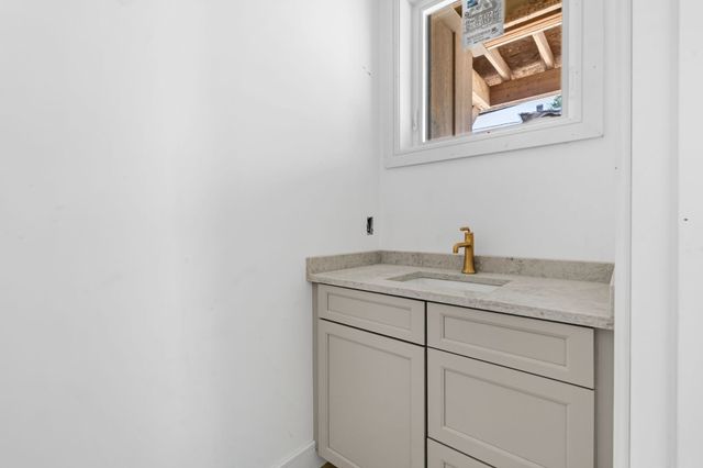 11 Khloe Lane 0, Northampton, MA 01060