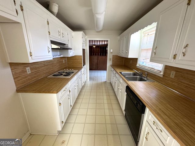 3154 Topawa Place, Lithonia, GA 30038