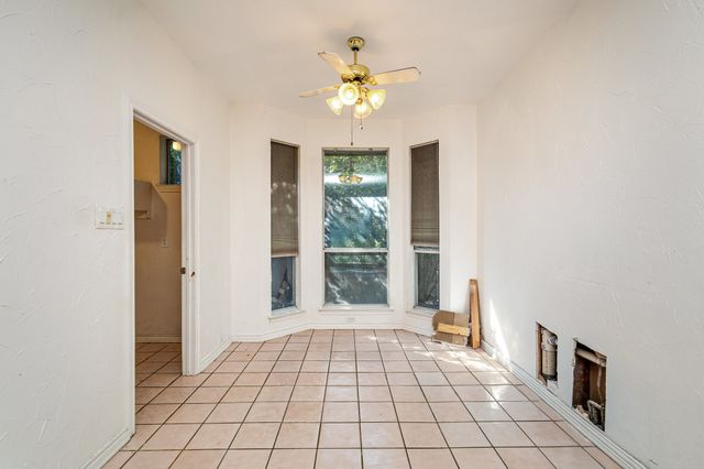 2514 Fallview Lane, Carrollton, TX 75007