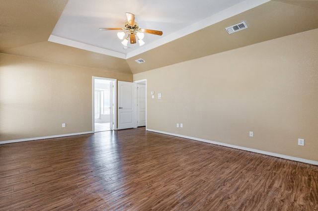 2514 Fallview Lane, Carrollton, TX 75007