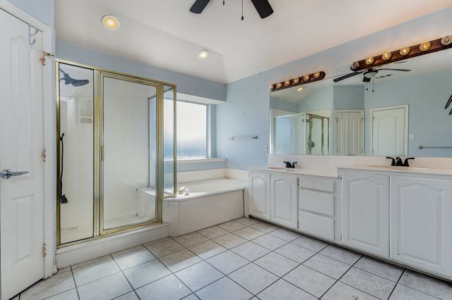 2514 Fallview Lane, Carrollton, TX 75007