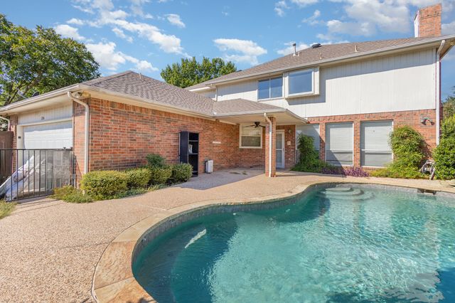 2514 Fallview Lane, Carrollton, TX 75007