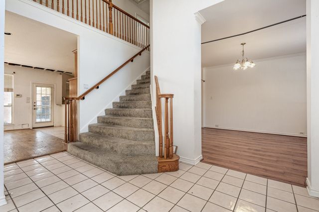 2514 Fallview Lane, Carrollton, TX 75007