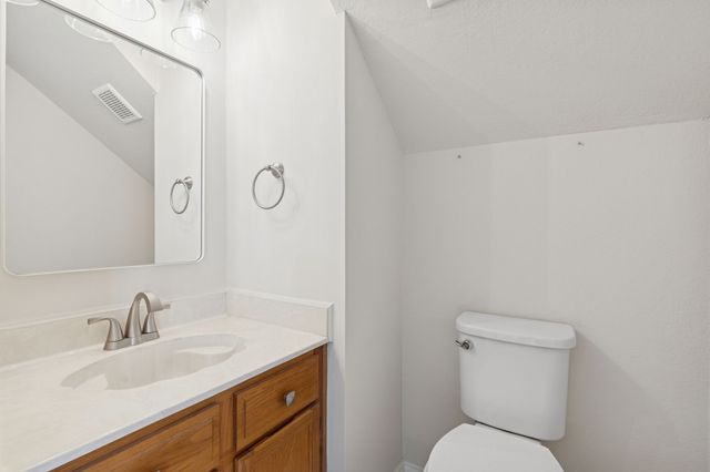 2904 Hunters Point Lane, Carrollton, TX 75007