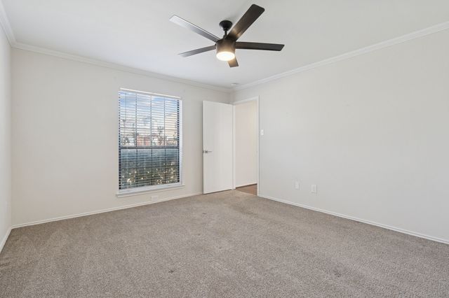 2904 Hunters Point Lane, Carrollton, TX 75007