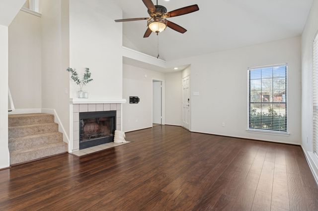 2904 Hunters Point Lane, Carrollton, TX 75007