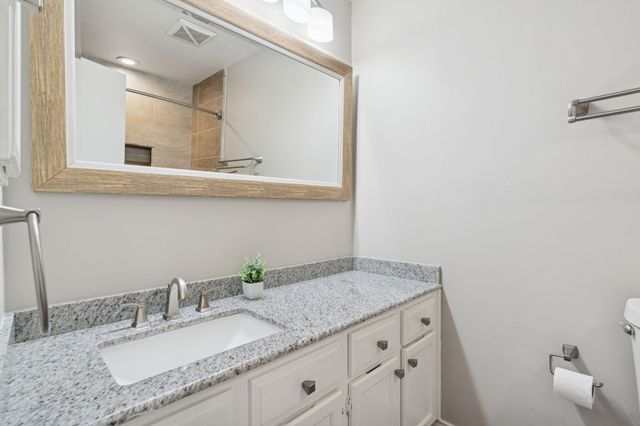 2904 Hunters Point Lane, Carrollton, TX 75007