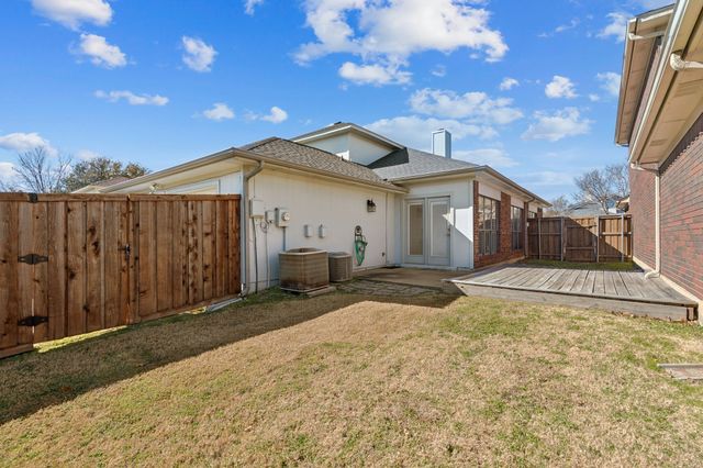 2904 Hunters Point Lane, Carrollton, TX 75007