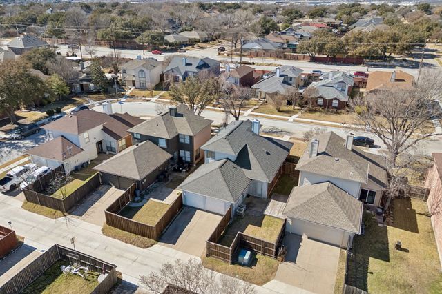 2904 Hunters Point Lane, Carrollton, TX 75007