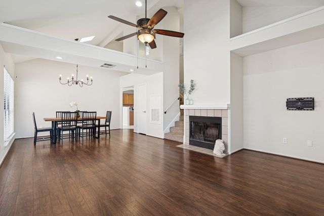 2904 Hunters Point Lane, Carrollton, TX 75007